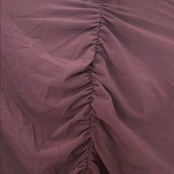 Elegant Long Sleeve Ruched Top - Purple by Gymshark size Medium - Picture 7 of 7